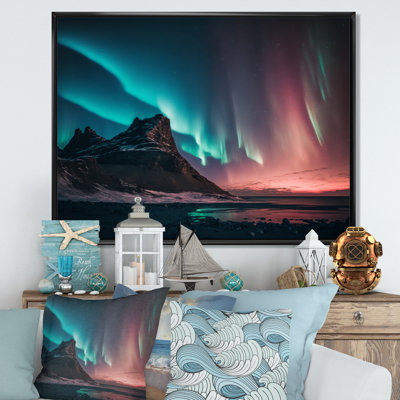 «Northern Lights Reflection On The Water VI», reproduction sur toile