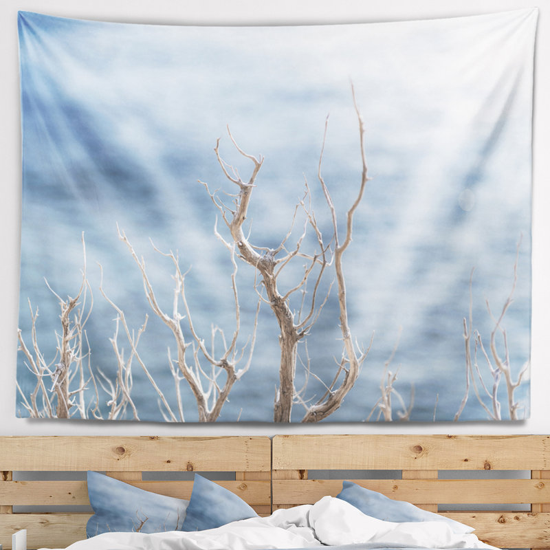 Tapisserie de branches d’hiver sans feuille en polyester avec accessoires suspendus inclus, H 32 po x l 39 po