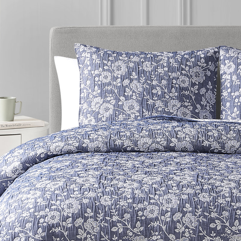 CEDAR COURT Marguerite Floral Navy Soft Woven Matelasse Jacquard Cotton Blend Quilt Set, King Quilt + 2 King Shams