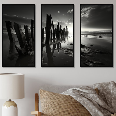 Black And White Beach Scenery - Beach Wall Decor Set
