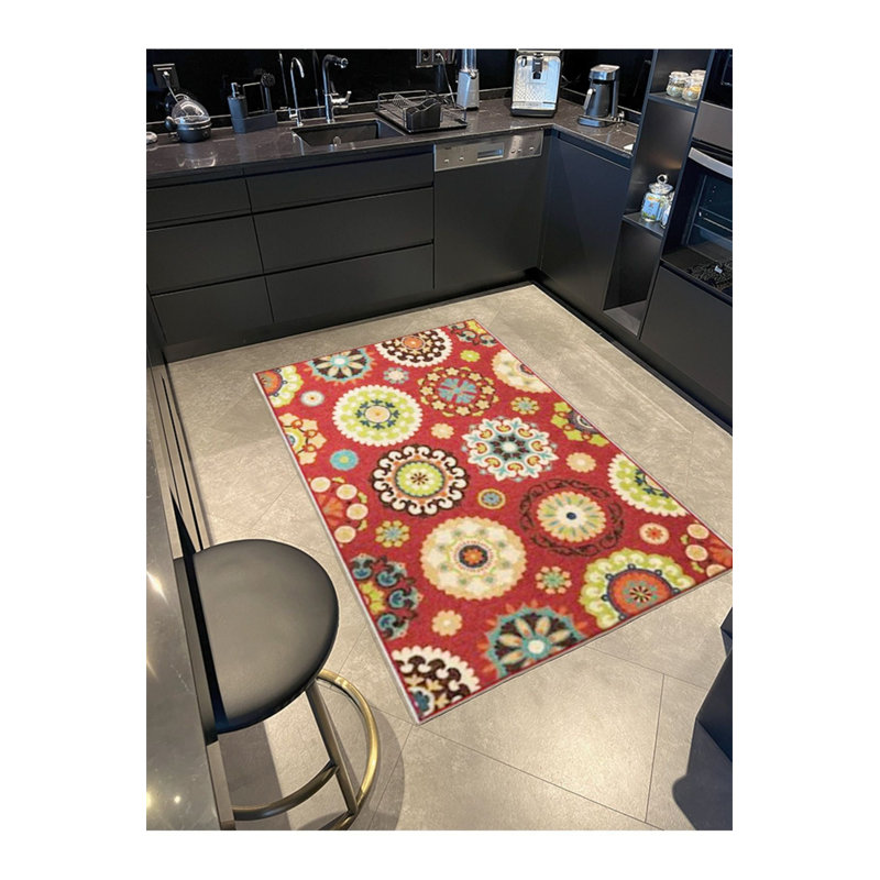 Tapis décoratif rouge à motif géométrique étoilé aux tons rouges lavable à la machine, Sous-tapis carré 3 pi 3 po inclus