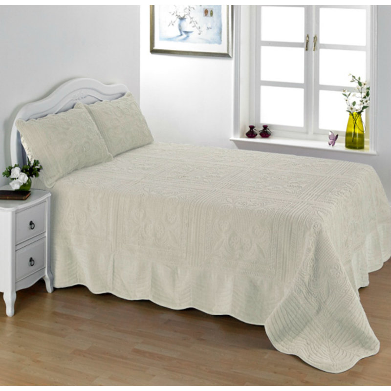 Summitville Floral Bedspread with Pillowcases Included, Double, Lavender