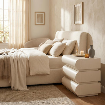 Table de chevet incurvée crème à 3 tiroirs, table de chevet minimaliste en bois massif sans assemblage, grande armoire de rangement moderne pour chambre à coucher