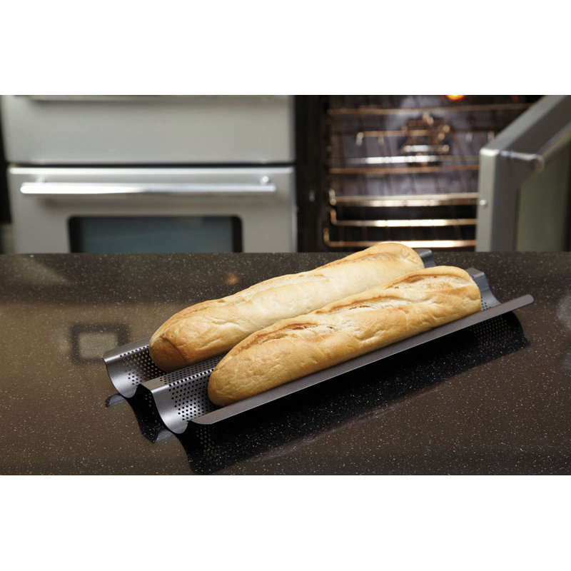 MasterClass 3pc Crusty Bake Non-Stick Bakeware Set with Flan/Quiche Tin, Pizza Crisper, Baguette Tray
