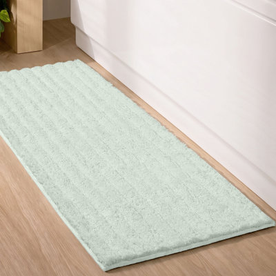 Tapis de couloir de salle de bain, tapis de bain absorbants très doux, antidérapant, séchage rapide, lavable à la machine, confort moelleux pour le plancher de la salle de bain, la baignoire, la douche et les accessoires de décoration intérieure, 21 x 54, vert clair