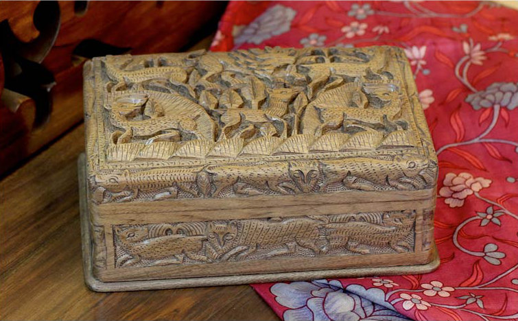 Boîte à bijoux sculptée à la main animaux décoratifs
