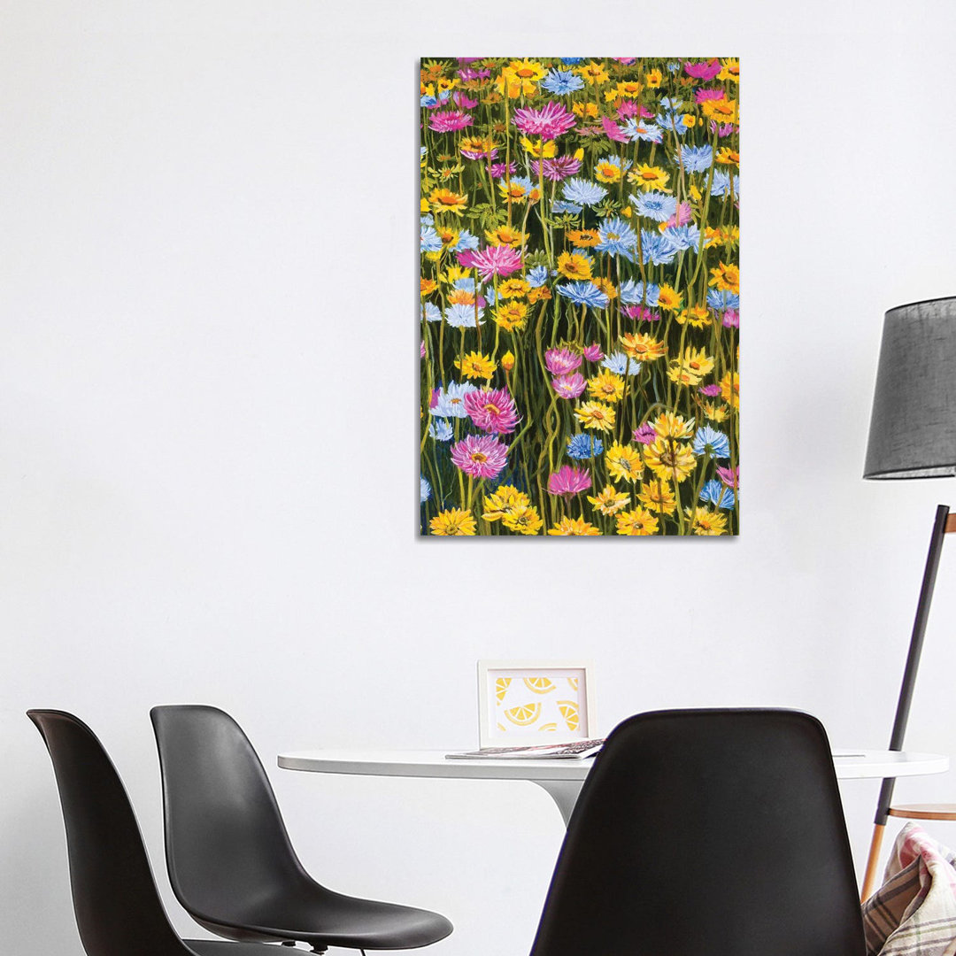 Wall Of Flowers von Marina Strijakova - Galerie-verpackte Leinwand Giclée auf Leinwand