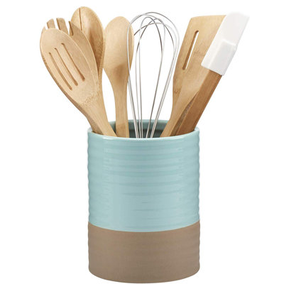 Basic Essentials White Serveware 8 Utensil Set