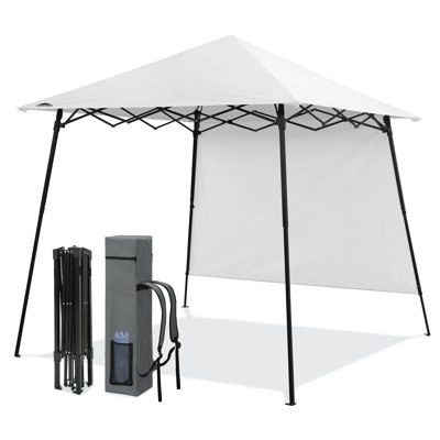 Auvent escamotable 7 pi. X 7 pi. Facile à installer avec pieds inclinés et sac à dos portable