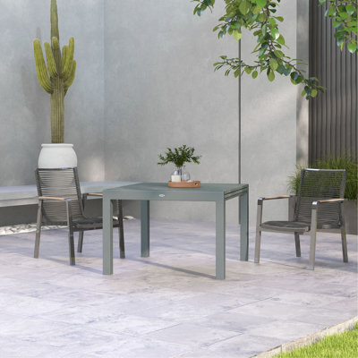 Table de salle à manger extensible Outsunny, table de patio à cadre en aluminium de 41 à 83 po avec plateau en acier effet bois, table de patio extensible rectangulaire pour 6 à 8 personnes