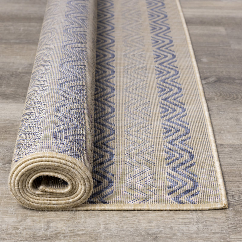 Tapis intérieur / extérieur bleu Clairevale, Rectangle 7 pi 10 po x 10 pi 6 po