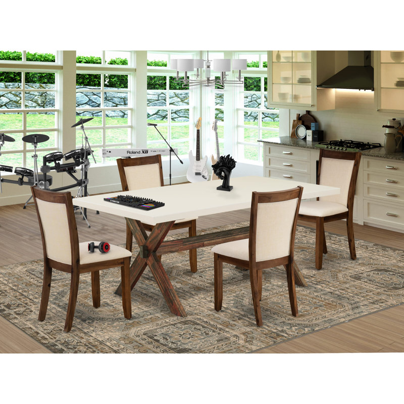 L'ensemble de mobilier de salle à manger 5 pièces comprend une table de salle à manger rectangulaire avec des pieds en X et 4 chaises rembourrées en lin beige clair, jacobin vieilli