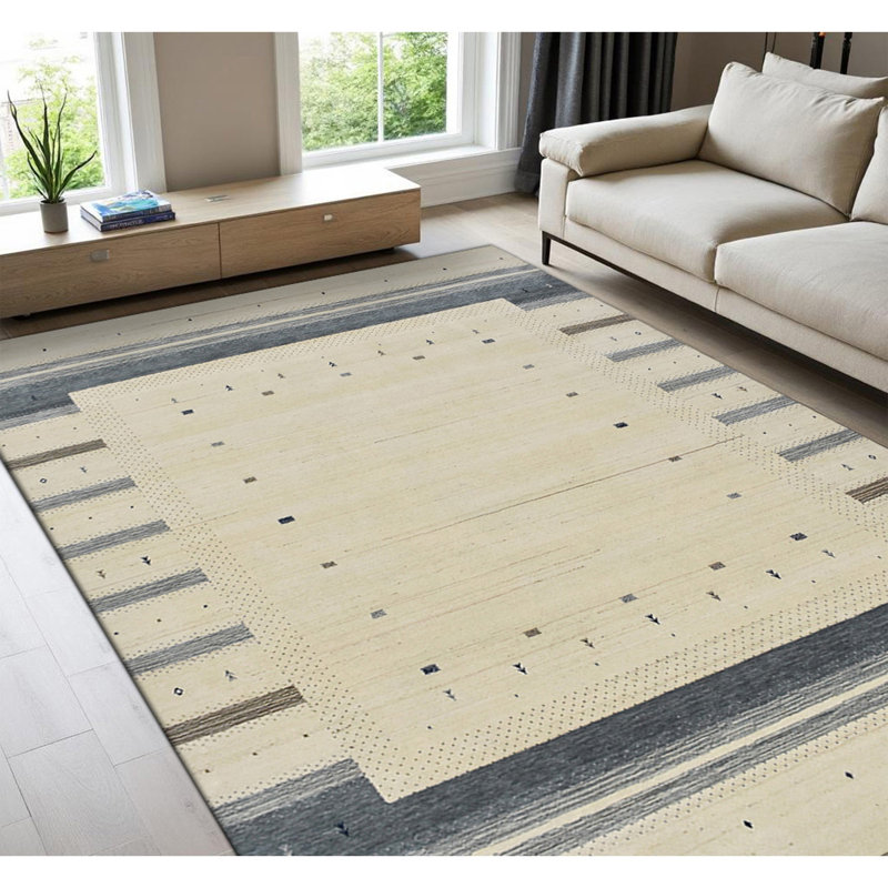 Hand Knotted Area Rug in Natural/Gray/Ivory, Rectangle 4' x 6'