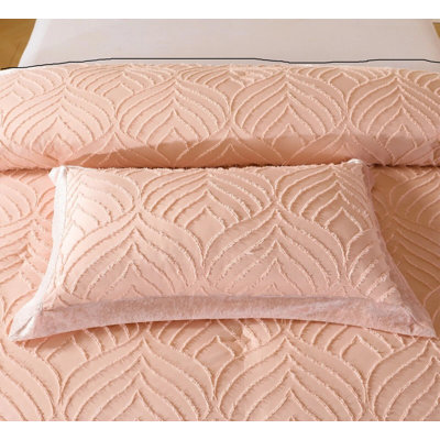 Polyester Bedspread with Pillow Shams