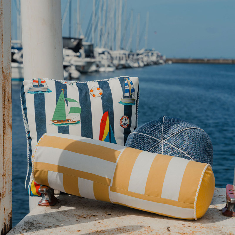 Indoor/Outdoor Pillow Cover & Insert, Square 22"