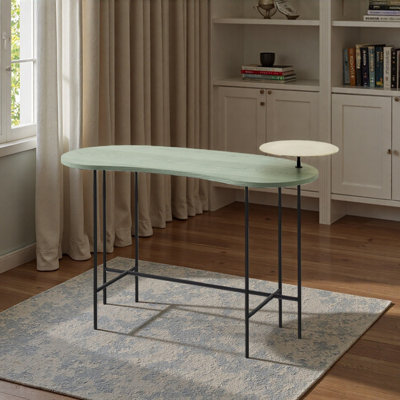 Bureau d'écriture simple et créatif