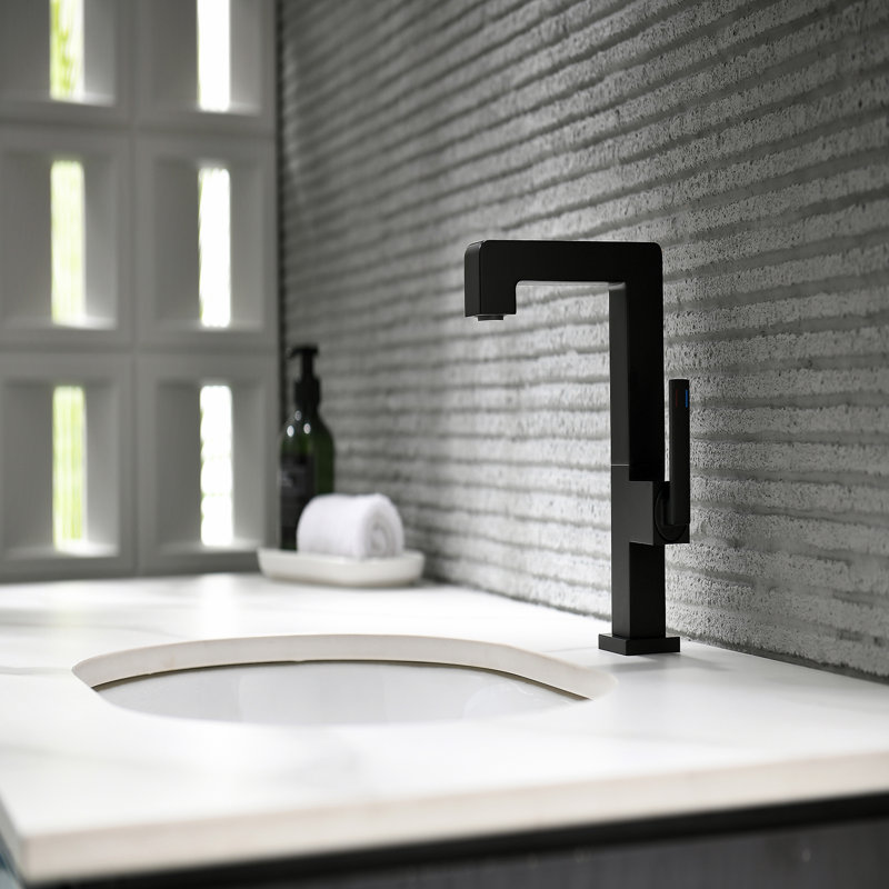 Single-Hole Single-Handle Bathroom Faucet, Matte Black