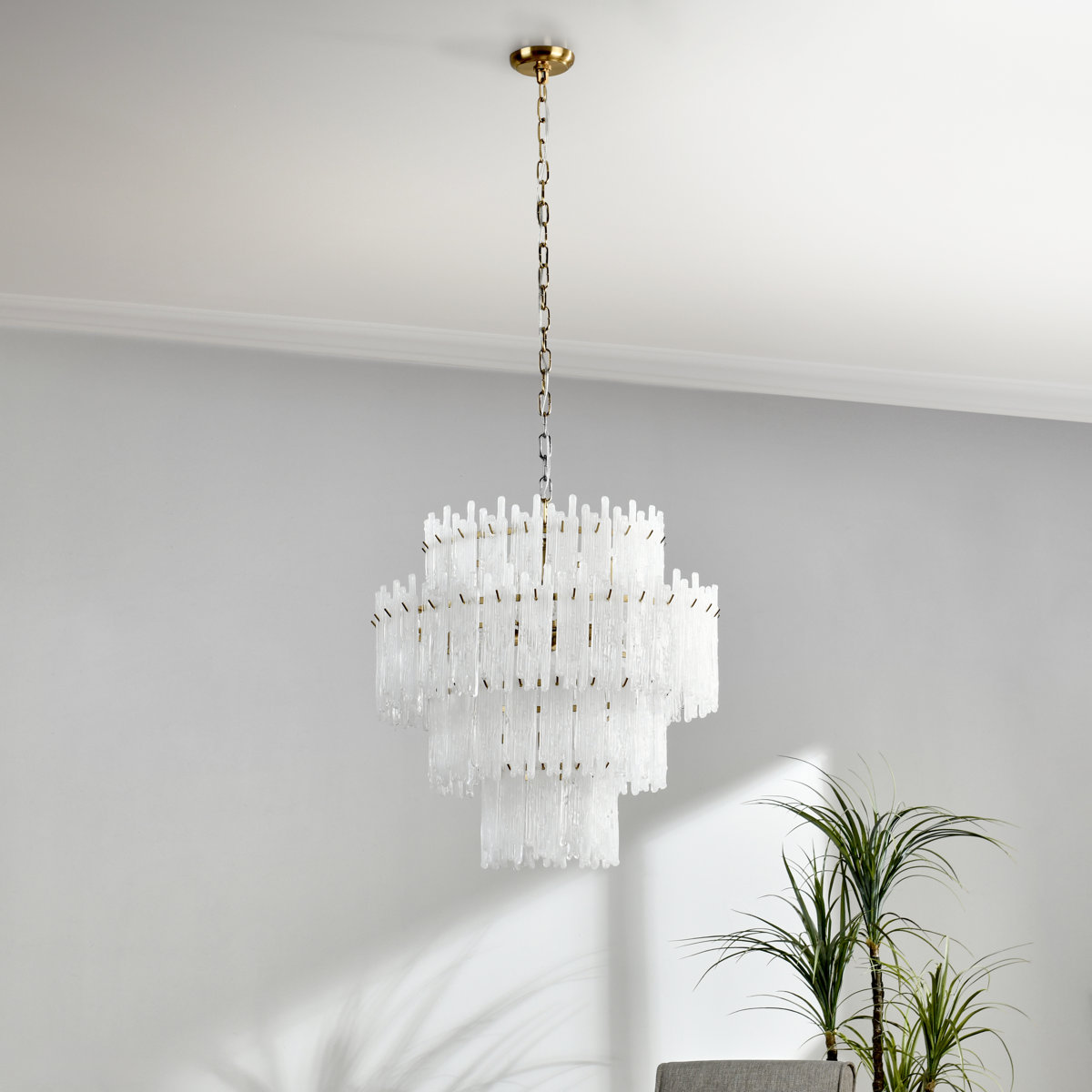Classic Home Everly Chandelier