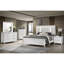 Mobilier de chambre à coucher moderne à panneau de lit en tissu d'ameublement avec tête de lit en tissu d'ameublement en bois massif à finition lin très clair