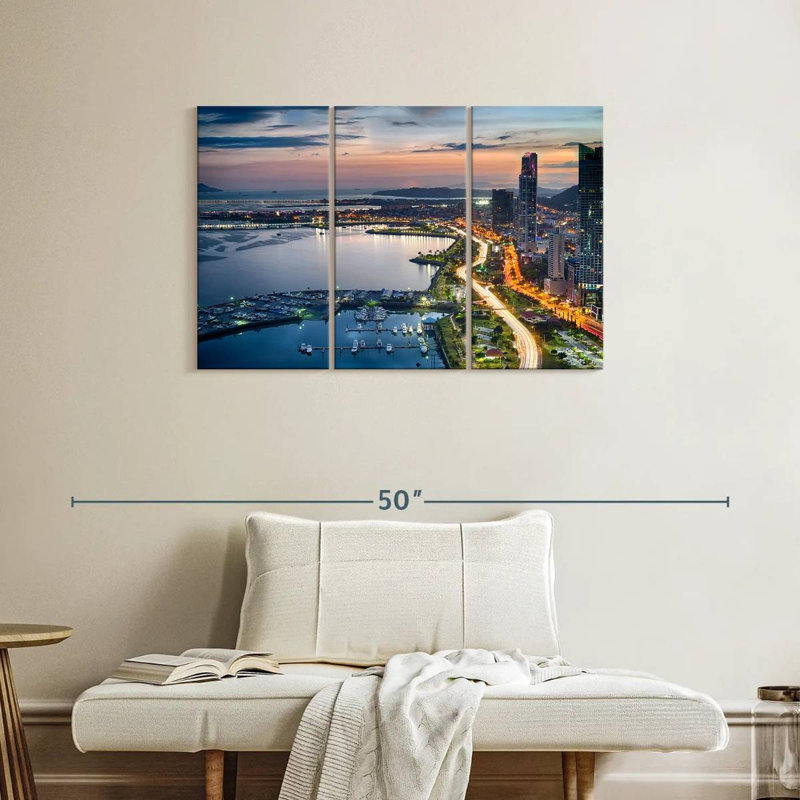 Sebbie Avenida Balboa, 24" H x 38" W