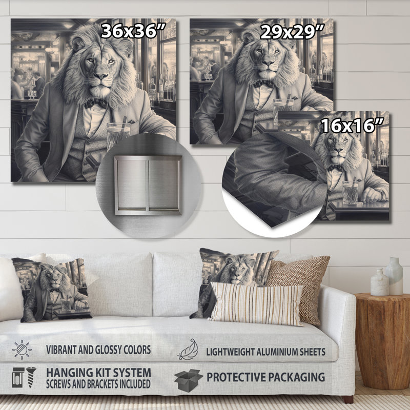 Lion prenant un verre - décoration murale animaux en métal, H 16 po x l 16 po x P 1 po