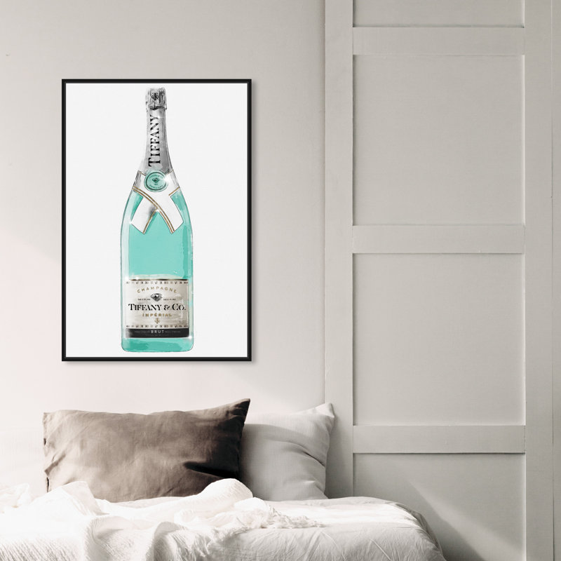 «Drinks and Spirits Priceless Champagne Bottle» par Oliver Gal, impression sur toile, H 30 po x l 20 po, Cadre noir