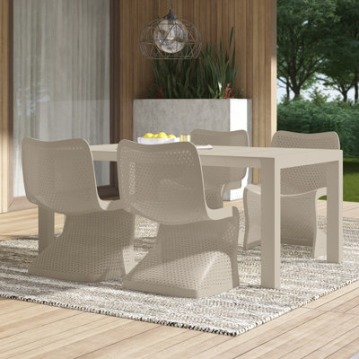 Ensemble de salle à manger rectangulaire en plastique pour 4 personnes Farrah