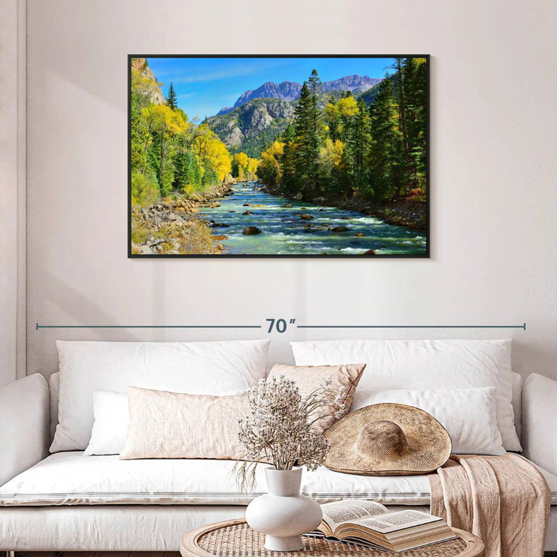 Montagne avec rivière, Cadre flottant noir, 43 po x 29 po