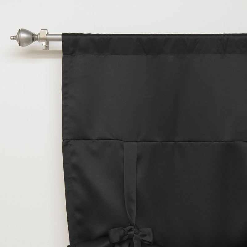 Store obscurcissant, Noir