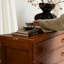 Armoire d'appoint en noyer massif