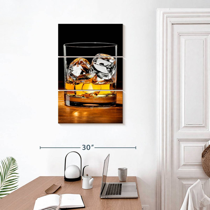 Yarlin met l'accent sur le whisky, H 32 po x l 20 po
