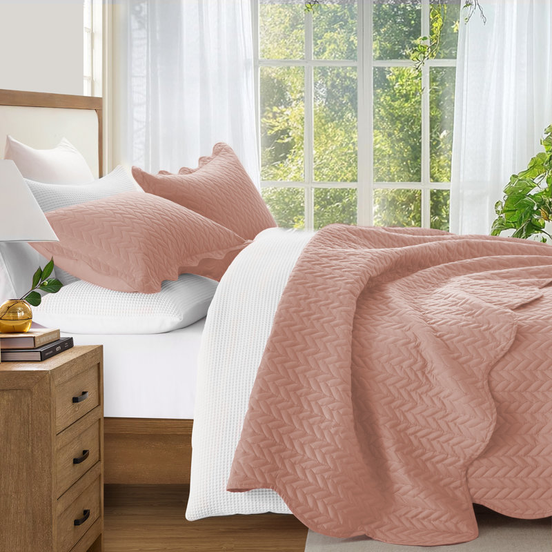 Embossed Microfiber Bedspread Set – All Seasoned Modern and Lightweight Bedding Set with Shams, Peach