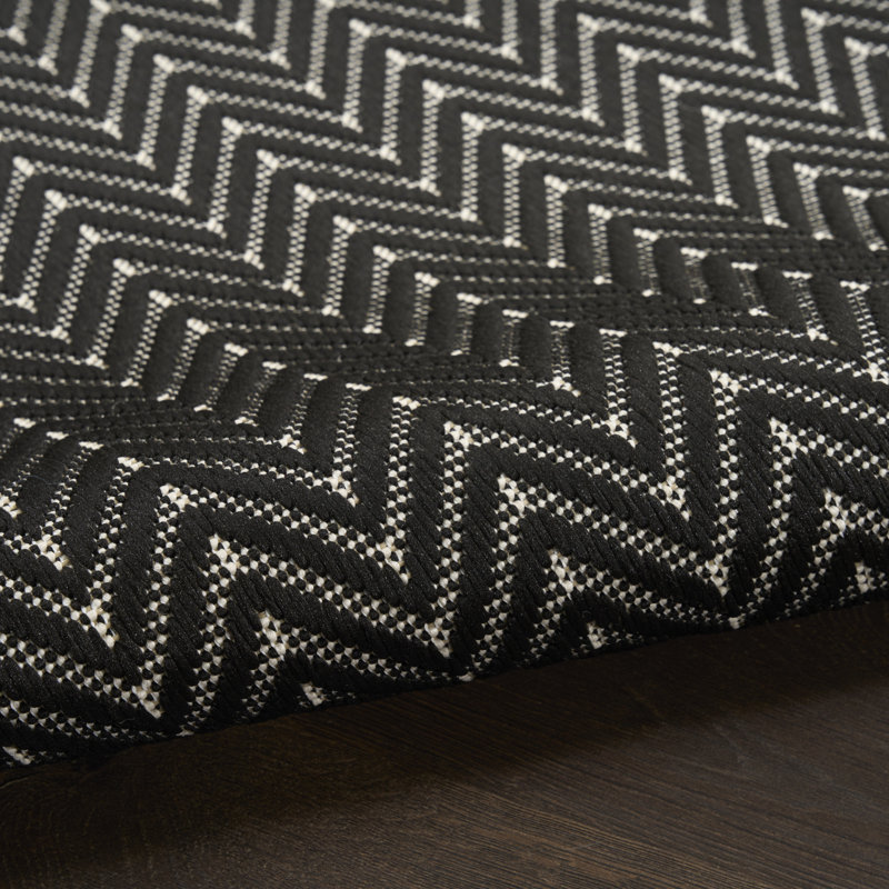 Tapis noir intérieur / extérieur Remmie, Rectangulaire 8 pi x 10 pi, Noir
