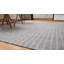 Tapis gris contemporain à rayures géométriques subtiles en laine nouée à la main gris-124205886