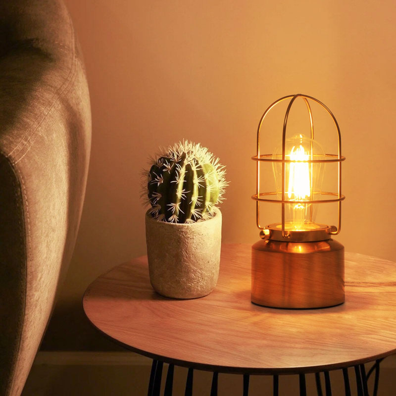 Lundeen Novelty Lamp, Gold