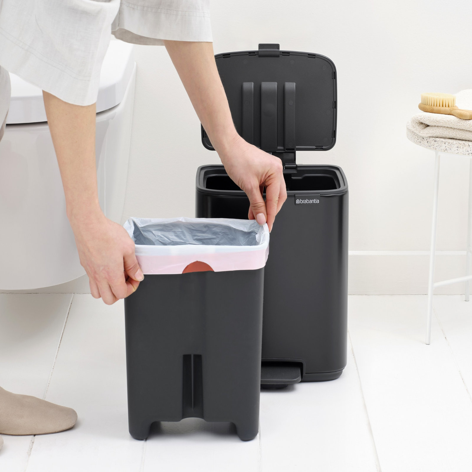 Bo Step On Trash Can, 1.8 Gallon (7 Liter), Matte Black