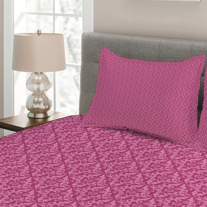 Motifs Traditional Polyester Damask Coverlet, King Bedspread + 2 Shams