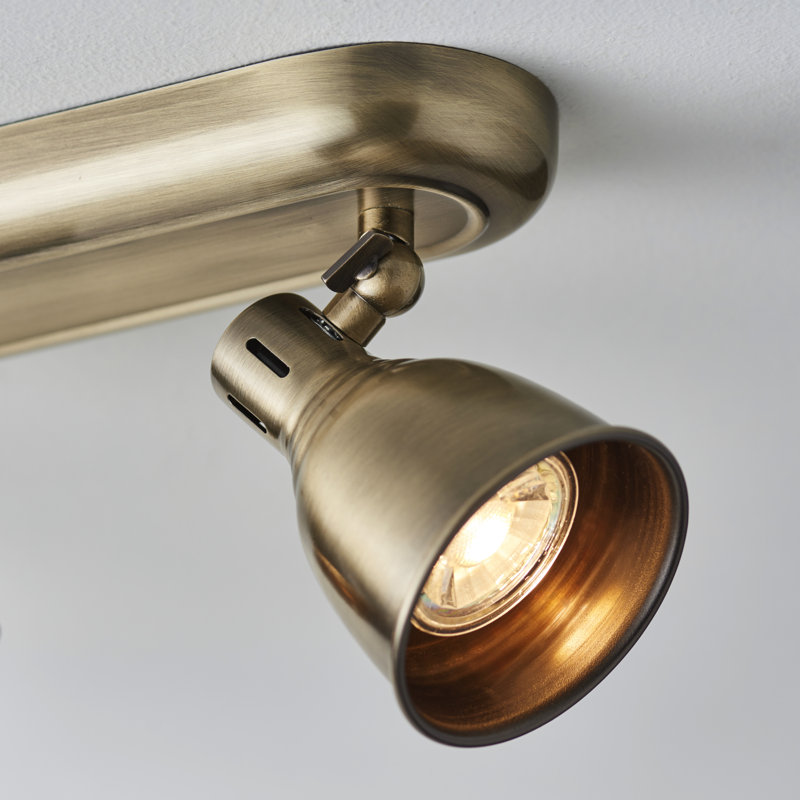 Romney Spotlight, Brass