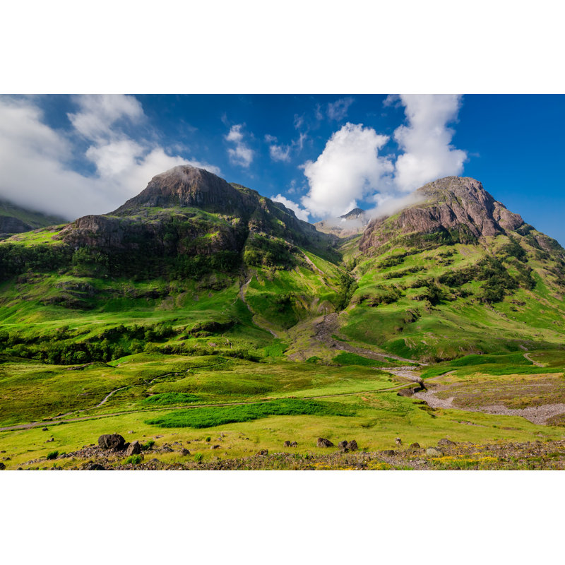 «Mountains of Glencoe» par Shaiith - Photographie sur toile tendue, H 12 po x l 18 po