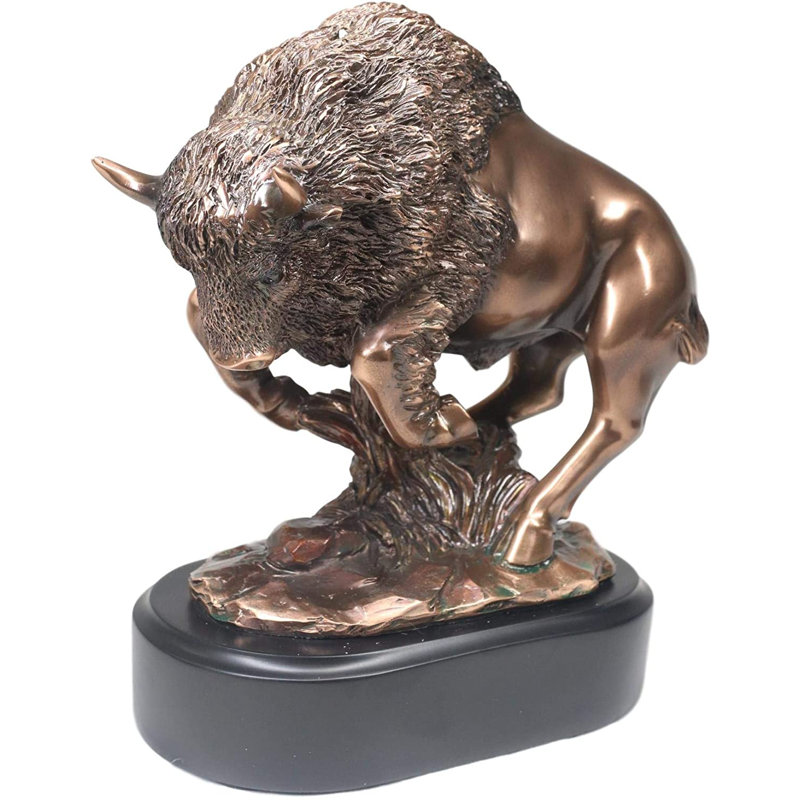 Statue de bison Ebros Wild Angry Charg