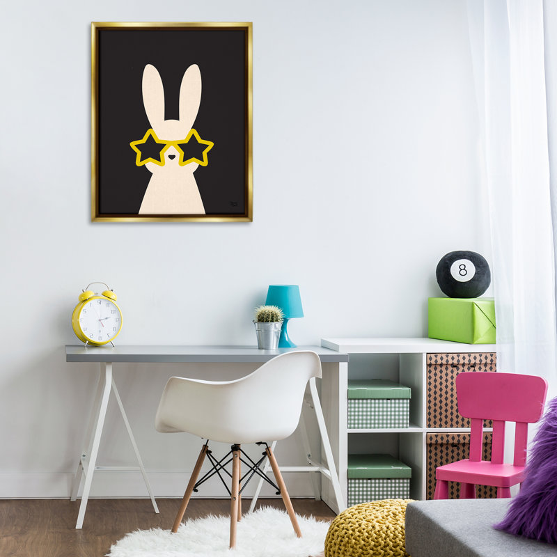 «Rabbit with Star Glasses» par Jessica Beck, H 31 po x l 25 po, Cadre flottant métallique doré