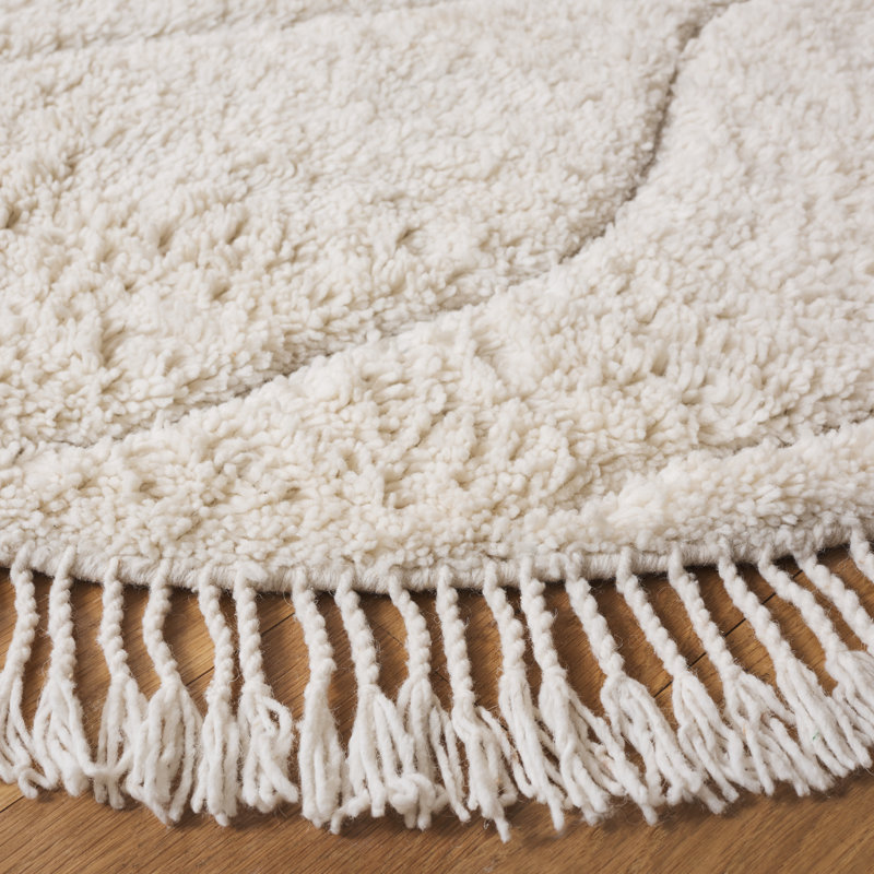 Maspeth Hand Woven Wool/Cotton Rug in Ivory, Round 6'