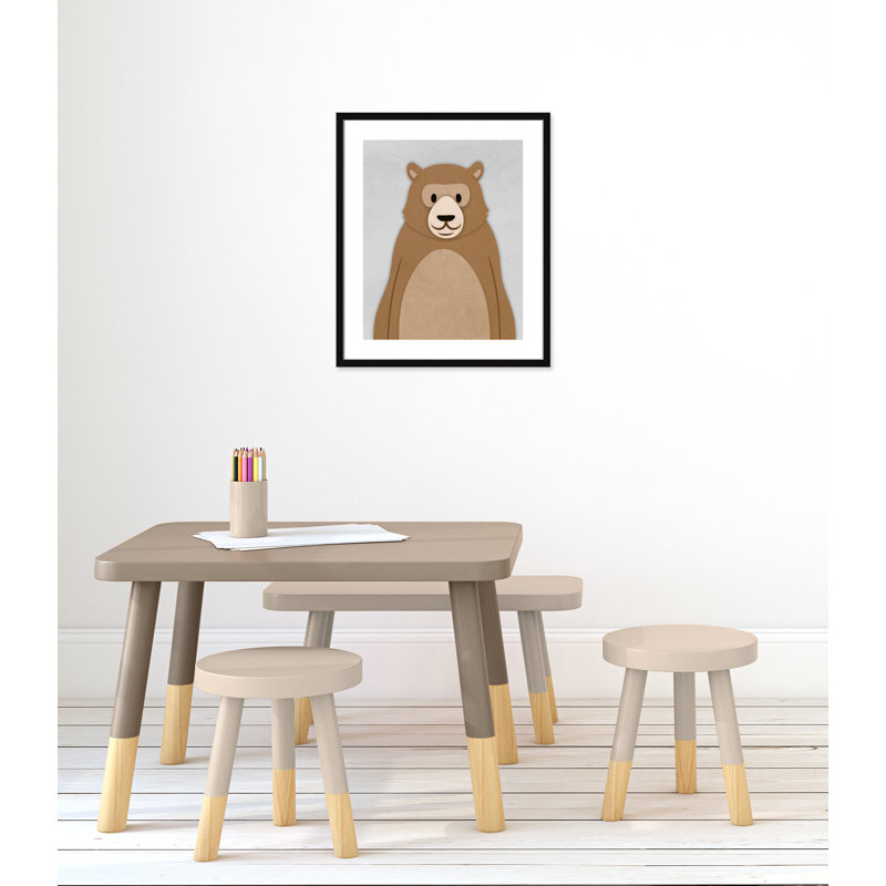 Adhésif décoratif Cheery Bear, 24.5" H x 20.5" W x 1.18" D, Encadré de boîte noir