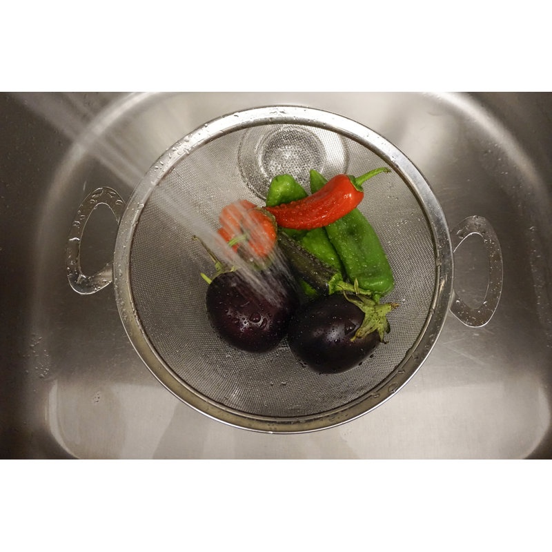 Stainless Steel 4 Qt Mesh Colander with Handles