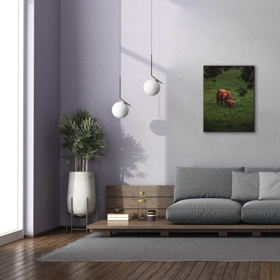 Cortesi Home «Grazing Highlander» par Nicklas Gusta «Grazing Highlander» par Nicklas Gustafsson