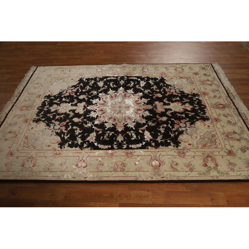 Tapis floral en soie noire 5 x 7