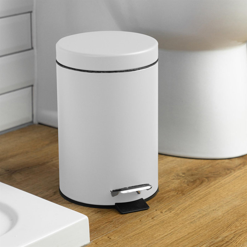 Harbour Housewares 3L Square Bathroom Pedal Bin, White