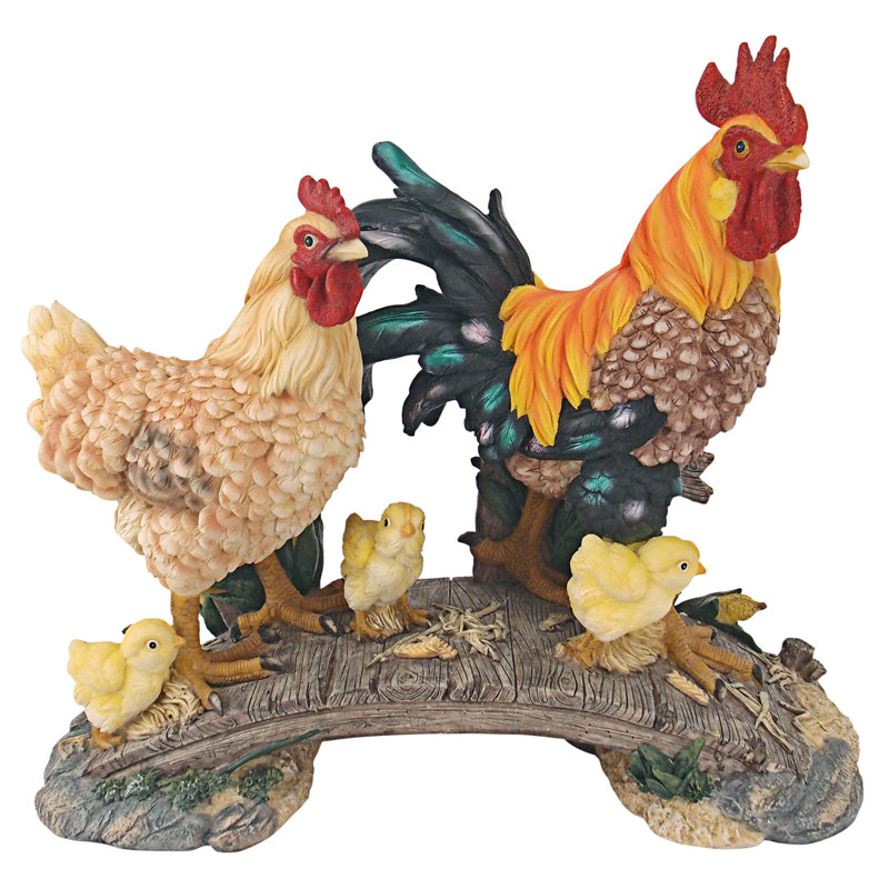 Statue de poulets pontant le perchoir
