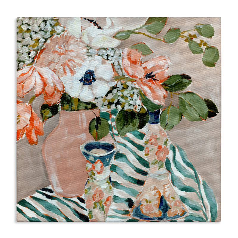 Fleurs roses avec toile à rayures, design par Annie Quigley, H 17 po x l 17 po