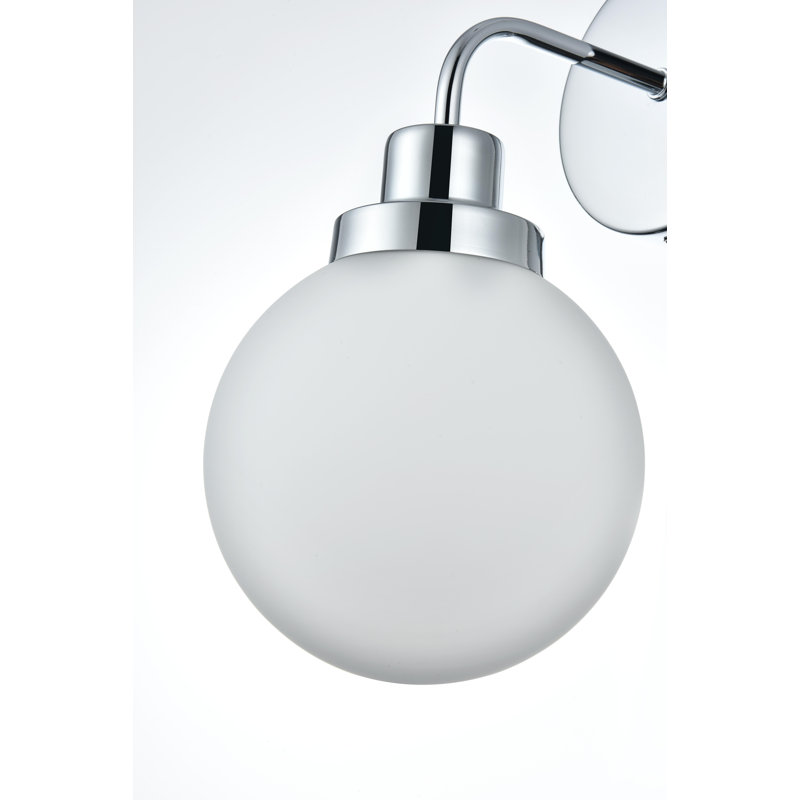 Éclairage de salle de bain à intensité variable 3 lumières Ackerson, Blanc givré, Chrome chrome, Quatre lumières